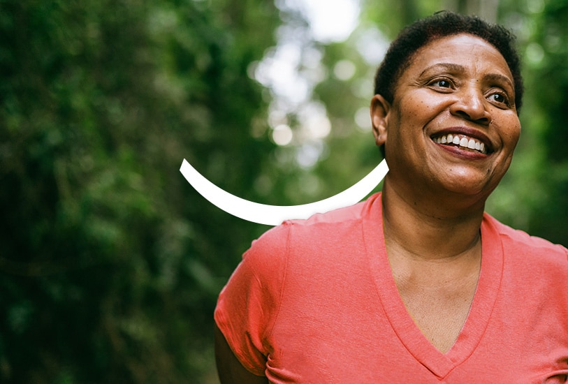 微笑的年長女士