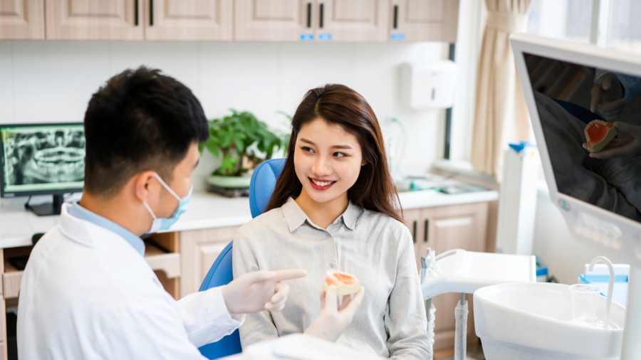 什麼是深層洗牙及您何時需要此程序 - 高露潔台灣