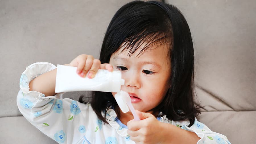 小兒科醫生教您兒童牙膏的正確使用方式 - 高露潔台灣