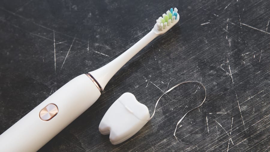 音波震動牙刷對牙齒健康的益處 - 高露潔台灣	