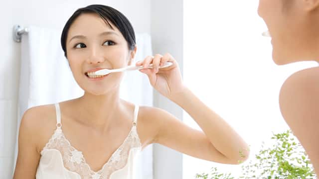 牙線正確用法 - 高露潔台灣